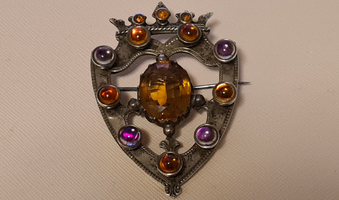 What is Antique Jewellery?
